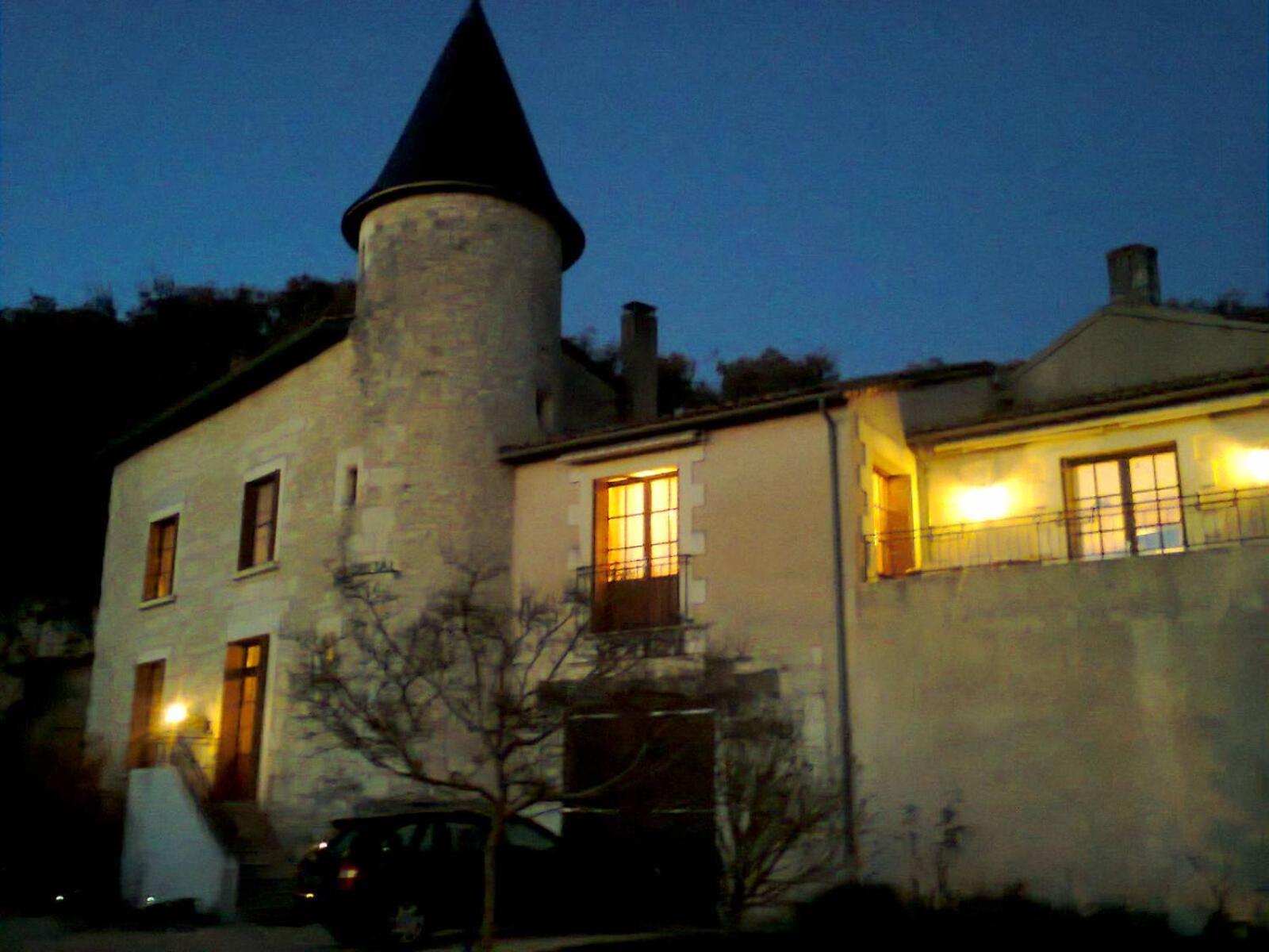 Manoir Le Cristal - grosse remise sur les entrées du Futuroscope Beaumont (Vienne) Exterior foto